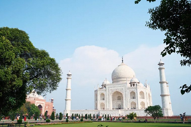 【インド 至高の旅】世界一の石造塔からピンクの隠れ家まで――ゴールデントライアングルで巡る「圧巻の世界遺産」3選