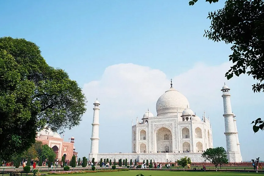 【インド 至高の旅】世界一の石造塔からピンクの隠れ家まで――ゴールデントライアングルで巡る「圧巻の世界遺産」3選