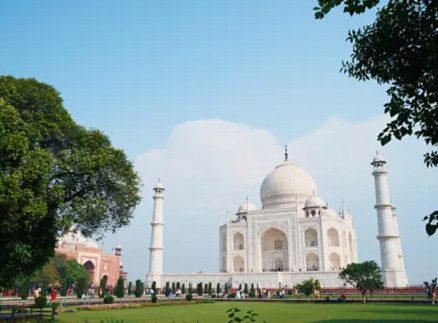 【インド 至高の旅】世界一の石造塔からピンクの隠れ家まで――ゴールデントライアングルで巡る「圧巻の世界遺産」3選